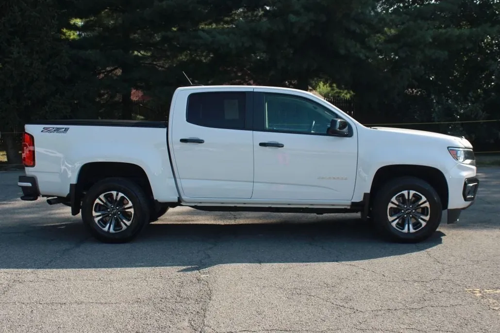 2022 Chevrolet Colorado Z71 photo 1