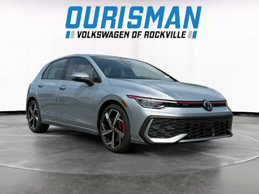 2025 Volkswagen Golf GTI SE photo 1