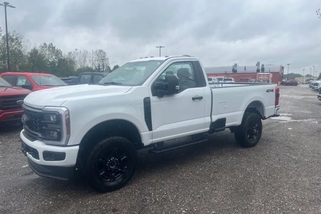 2024 Ford F-350 XL photo 1