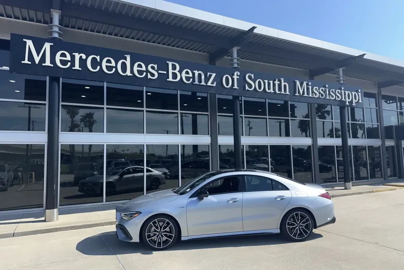 2025 Mercedes Benz CLA 35 photo 1