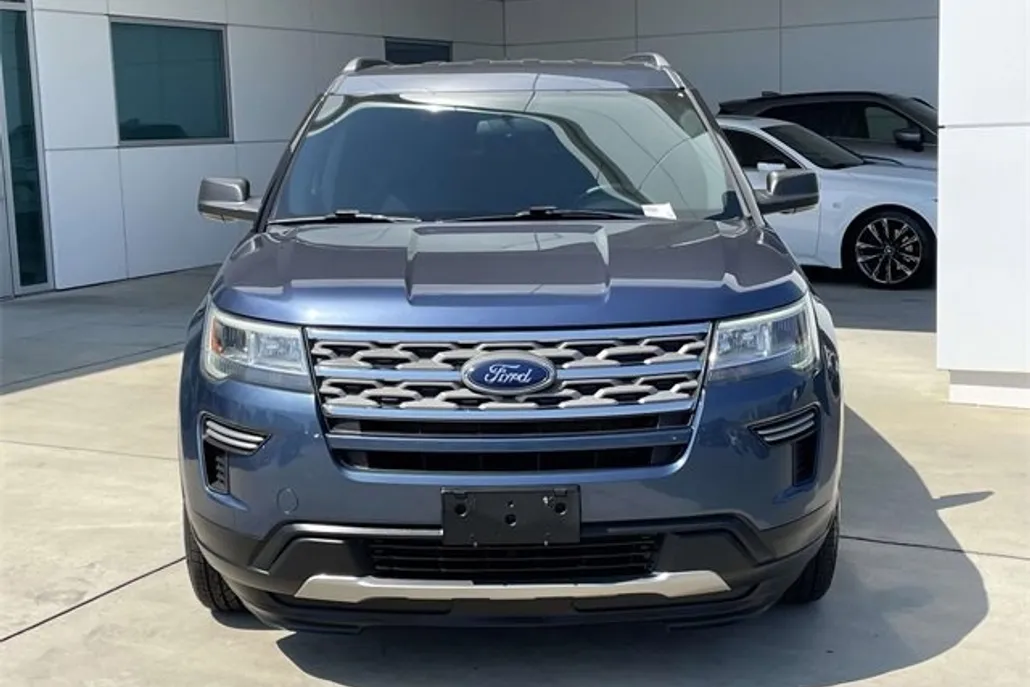 2018 Ford Explorer XLT photo 1