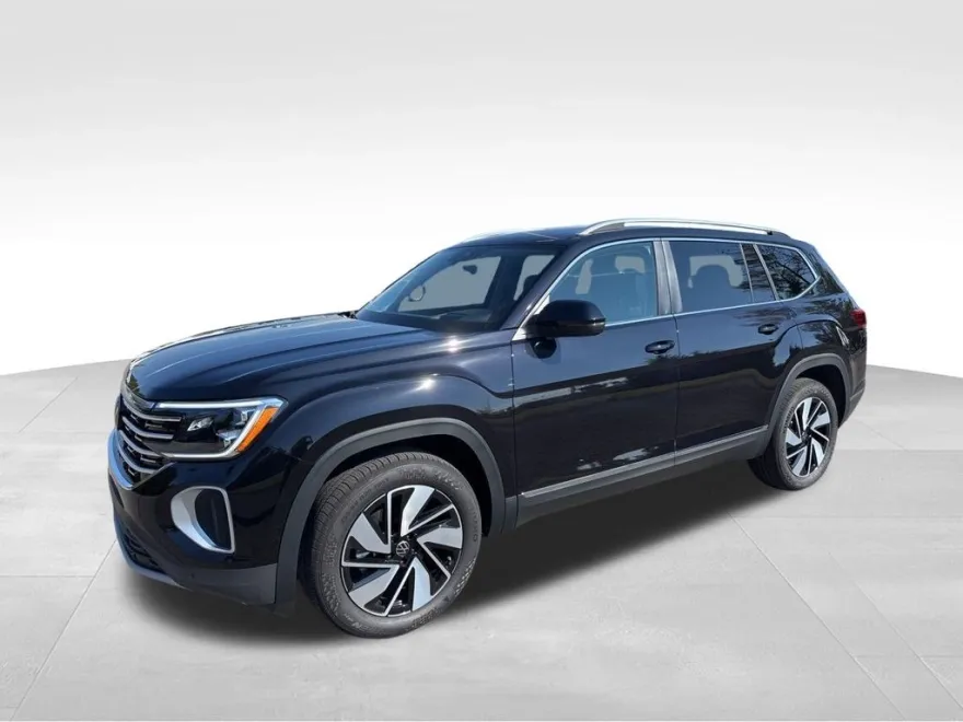 2026 Volkswagen Atlas SEL photo 1