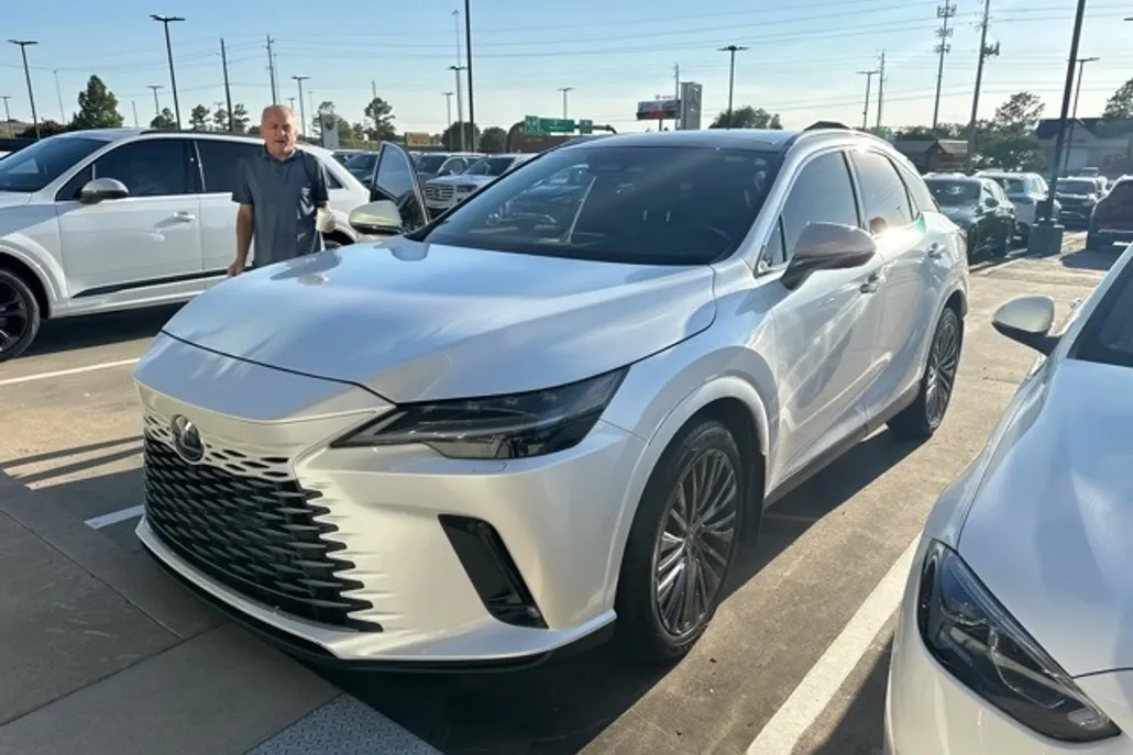 2023 Lexus RX 350 Luxury photo 1