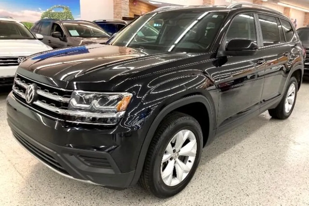 2019 Volkswagen Atlas S photo 1