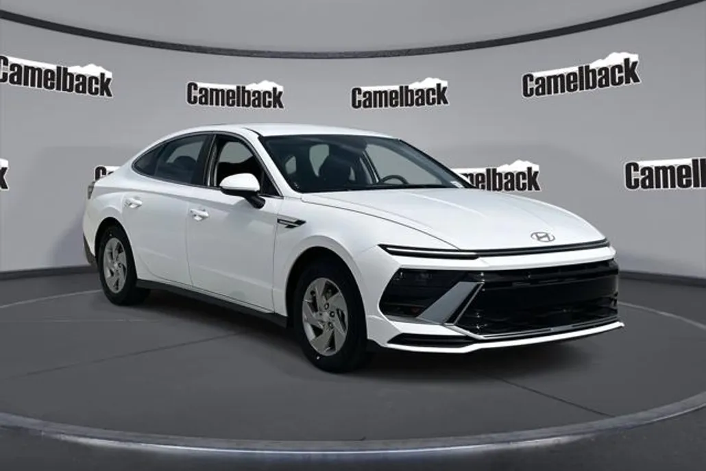 2025 Hyundai Sonata SE photo 1