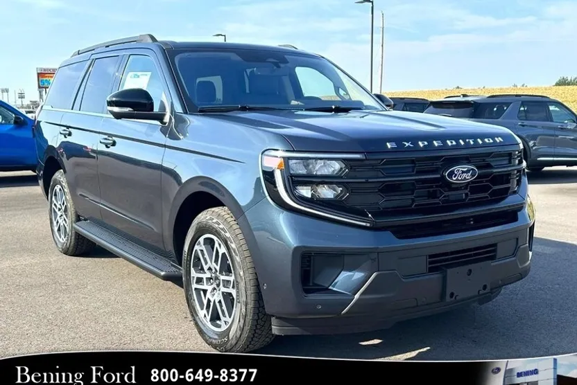 2025 Ford Expedition photo 1