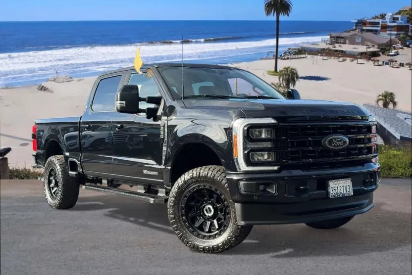 2023 Ford F-250 Lariat photo 1
