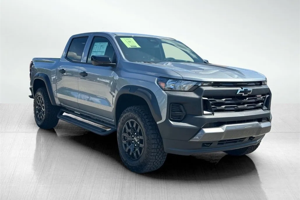 2026 Chevrolet Colorado Trail Boss photo 1