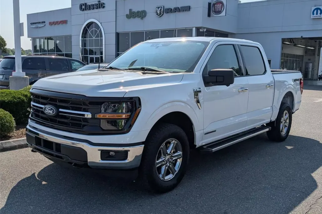 2024 Ford F-150 XLT photo 1