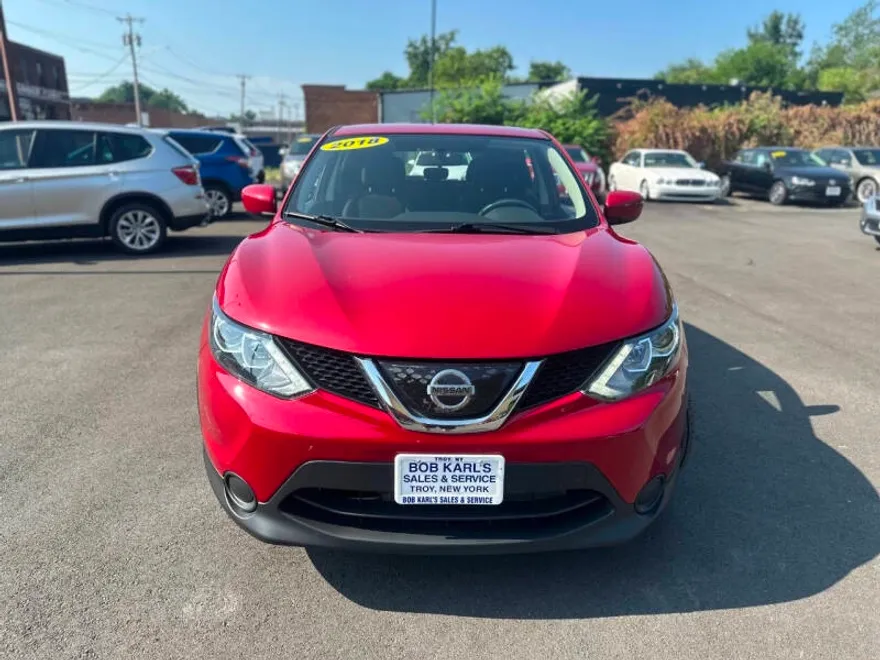 2018 Nissan Rogue Sport S photo 1
