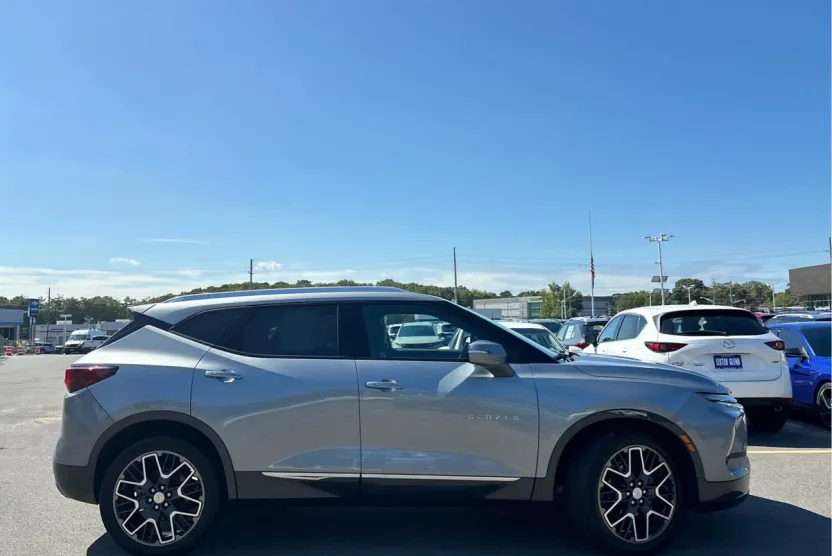 2023 Chevrolet Blazer Premier photo 1
