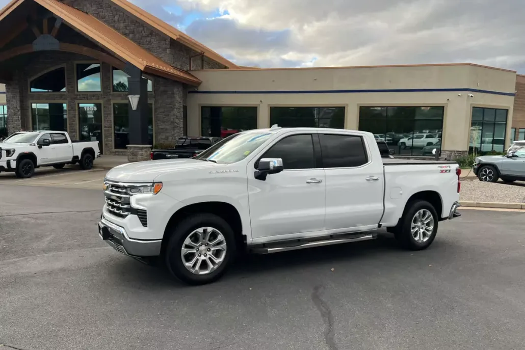2024 Chevrolet Silverado 1500 photo 1