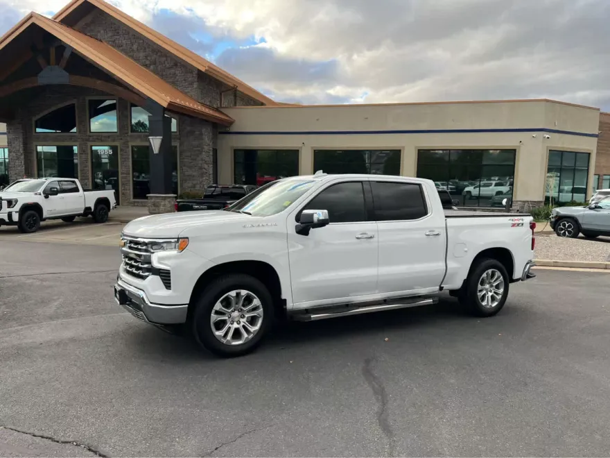2024 Chevrolet Silverado 1500 photo 1