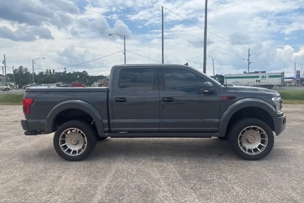2019 Ford F-150 Lariat photo 1