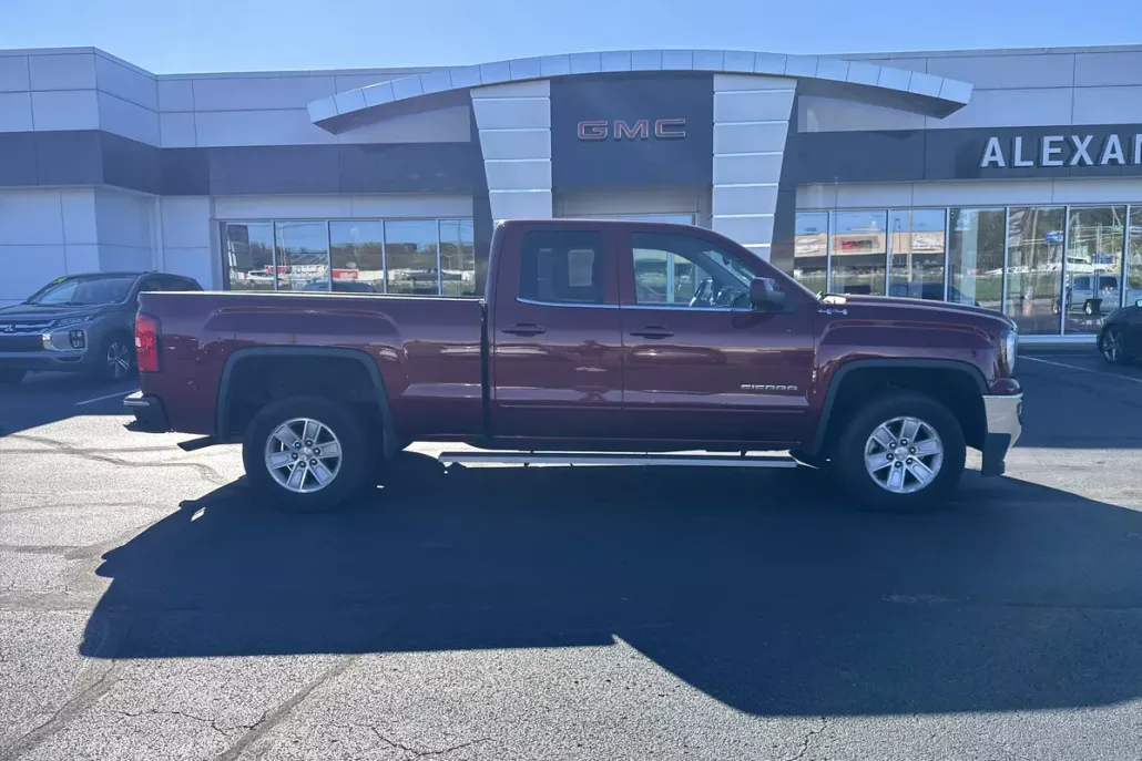 2016 Gmc Sierra 1500 SLE photo 1
