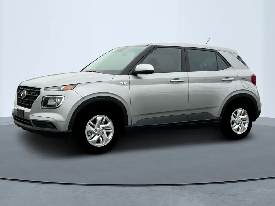 2025 Hyundai Venue SE photo 1