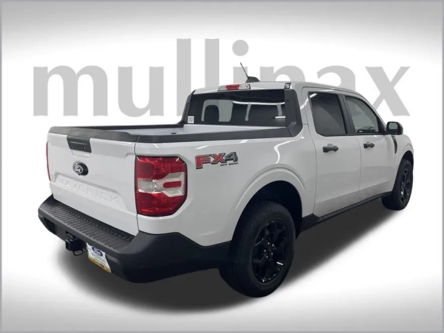 2025 Ford Maverick XLT photo 1