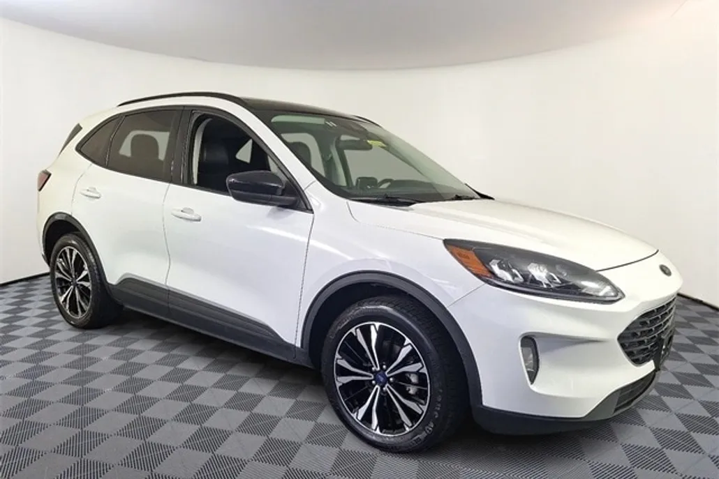 2022 Ford Escape SEL photo 1