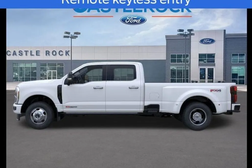 2025 Ford F-350 Platinum photo 1