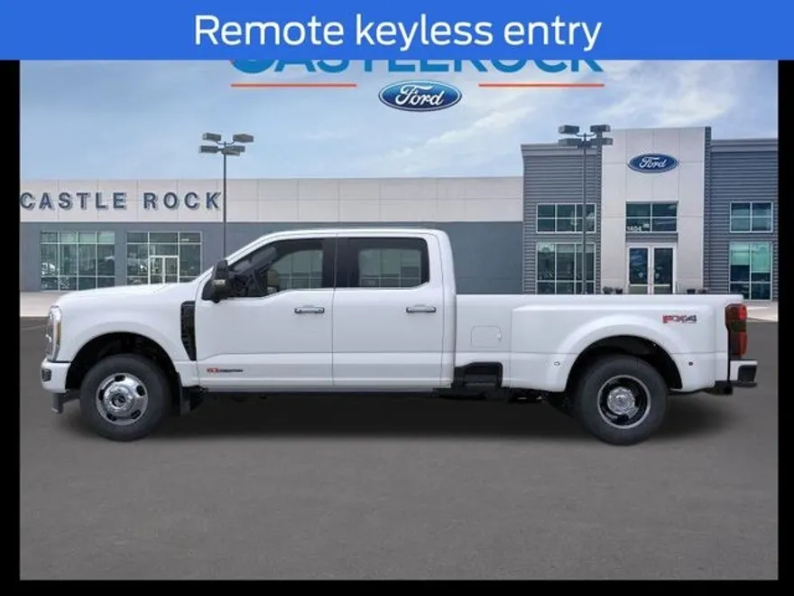 2025 Ford F-350 Platinum photo 1