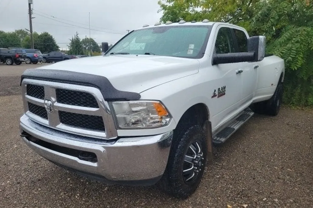 2017 Ram 3500 SLT photo 1
