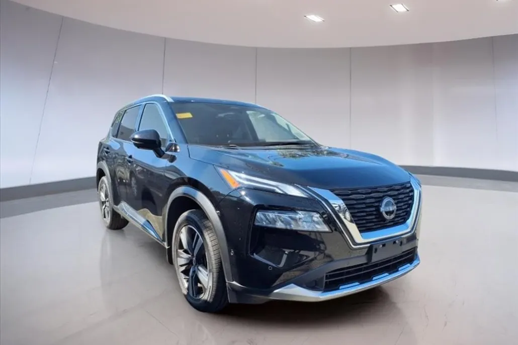 2023 Nissan Rogue Platinum photo 1