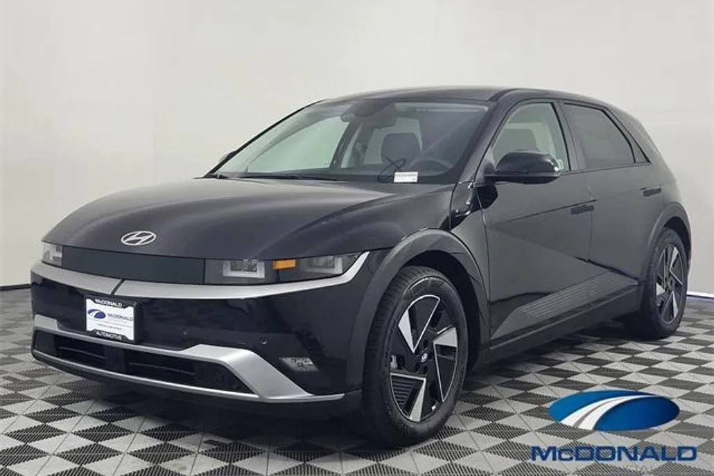 2025 Hyundai Ioniq 5 SE photo 1