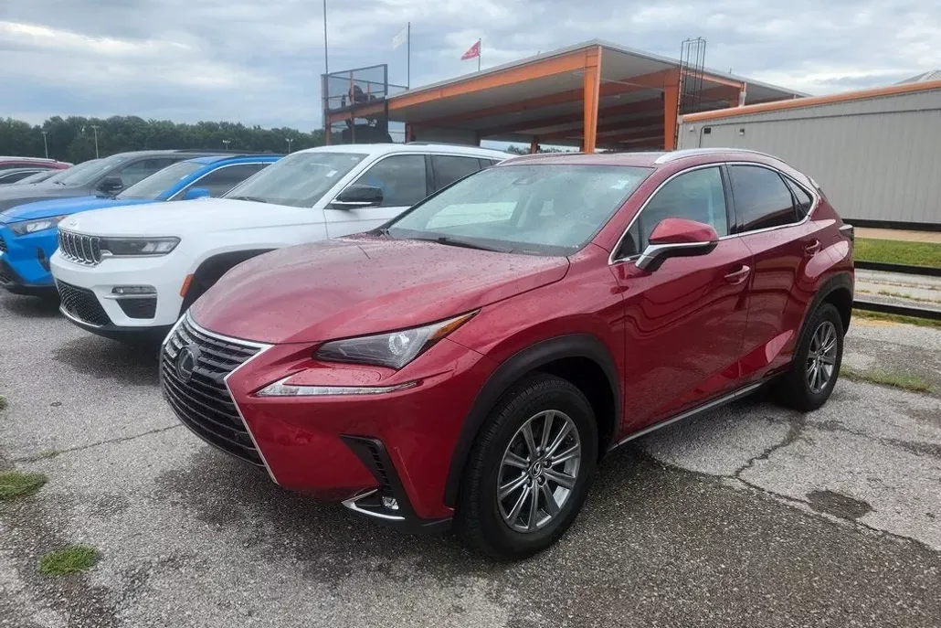 2018 Lexus IS 300 photo 1