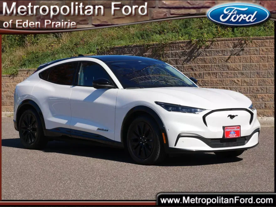2021 Ford Mustang Mach-E Premium photo 1