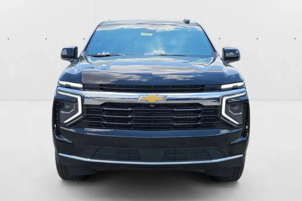 2025 Chevrolet Tahoe LS photo 1