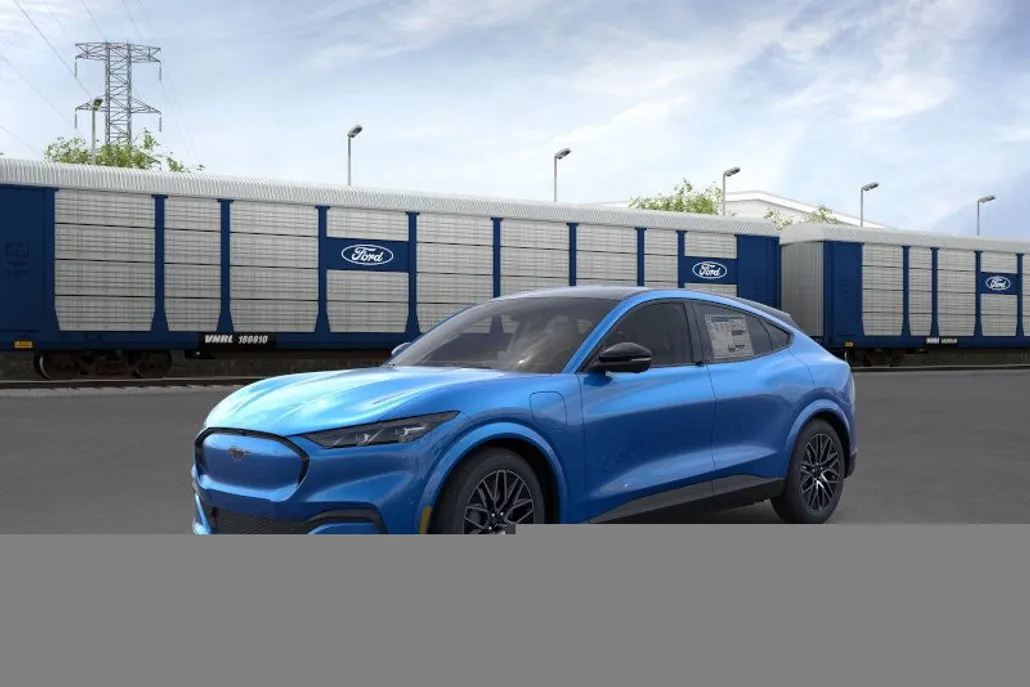 2025 Ford Mustang Mach-E Premium photo 1