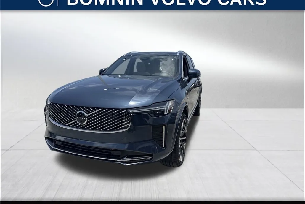 2026 Volvo XC90 T8 Plus photo 1
