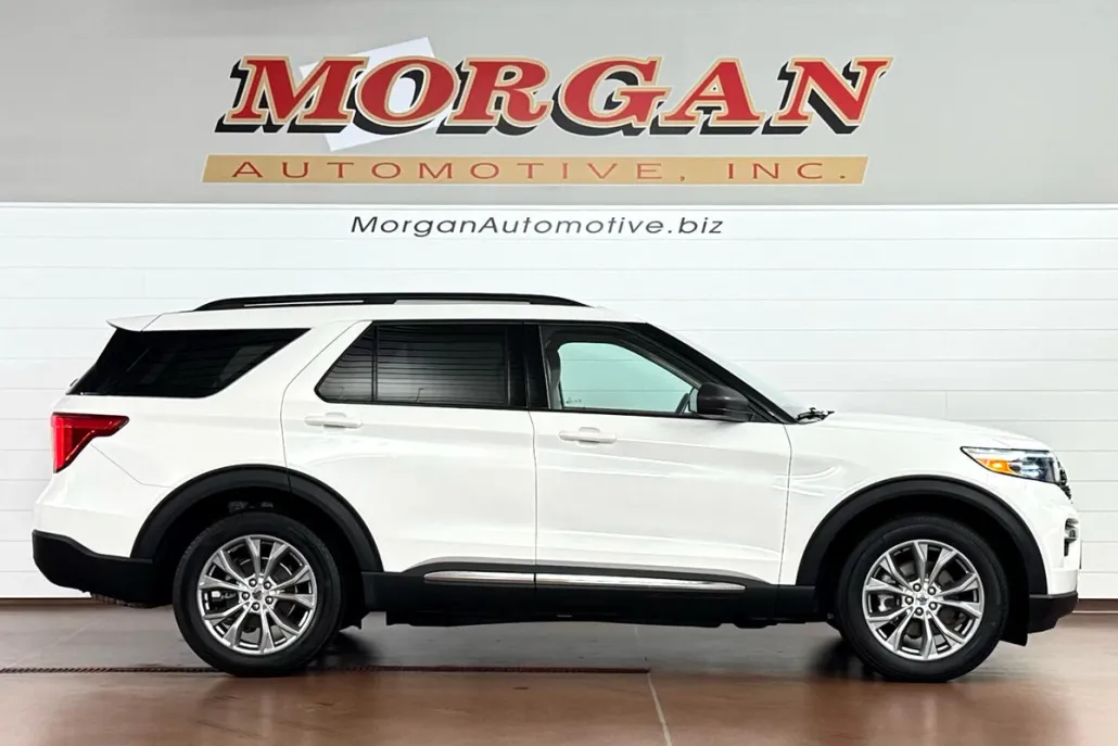 2022 Ford Explorer XLT photo 1
