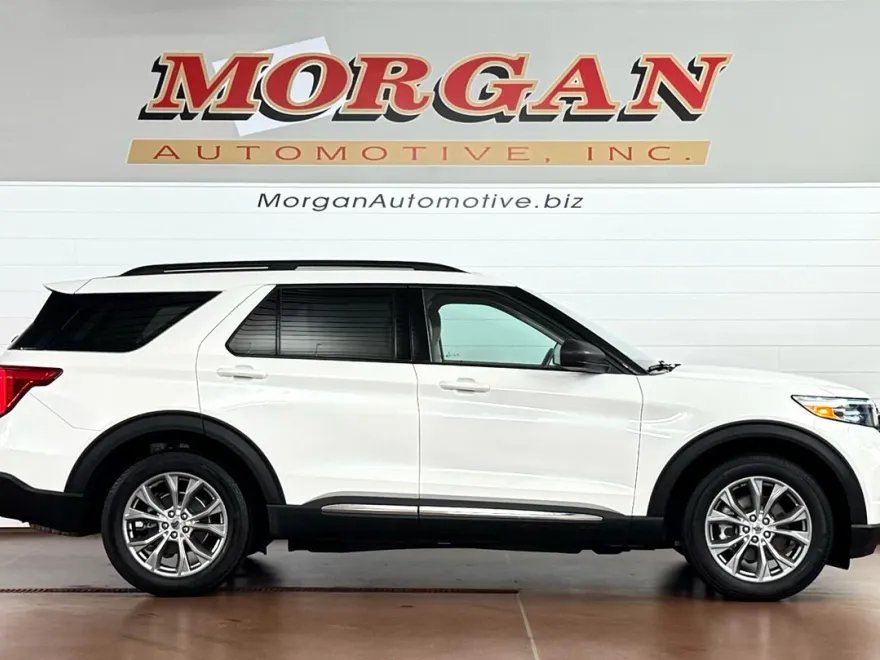 2022 Ford Explorer XLT photo 1