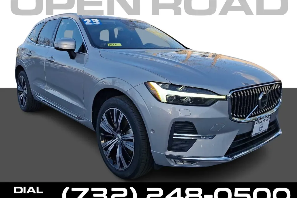 2023 Volvo XC60 Ultimate photo 1