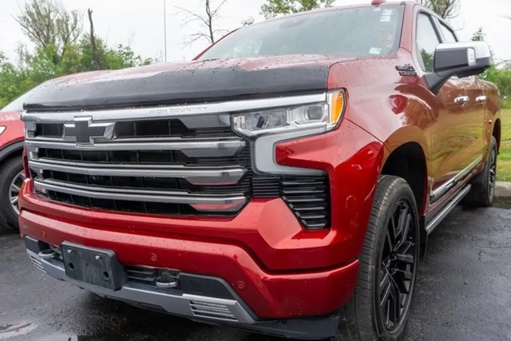 2023 Chevrolet Silverado 1500 High Country photo 1