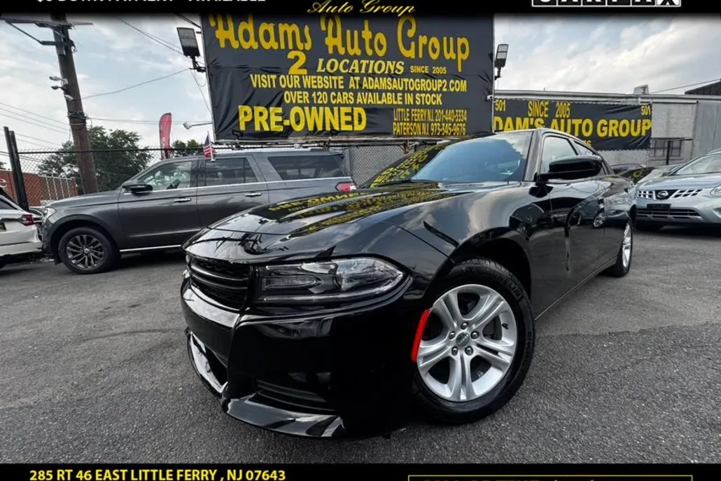 2021 Dodge Charger SXT photo 1