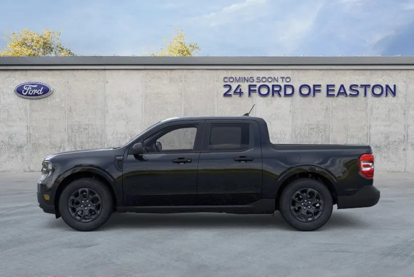 2025 Ford Maverick XLT photo 1