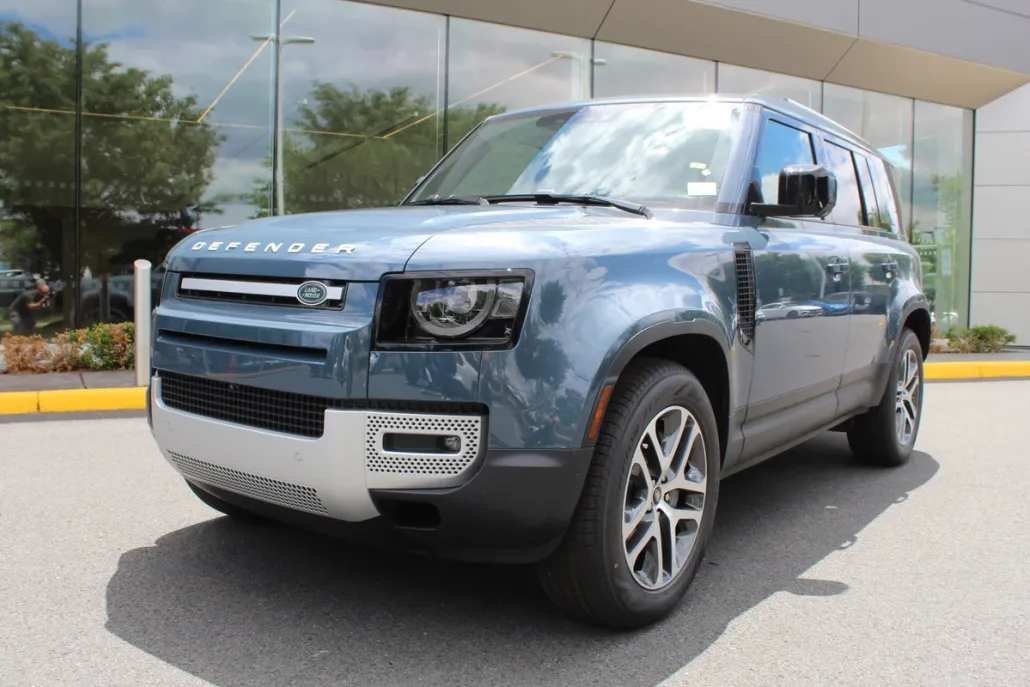 2025 Land Rover Defender 110 S photo 1