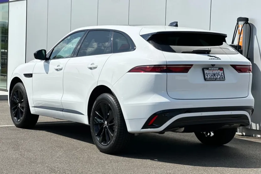 2025 Jaguar F-PACE P250 R-Dynamic S photo 1