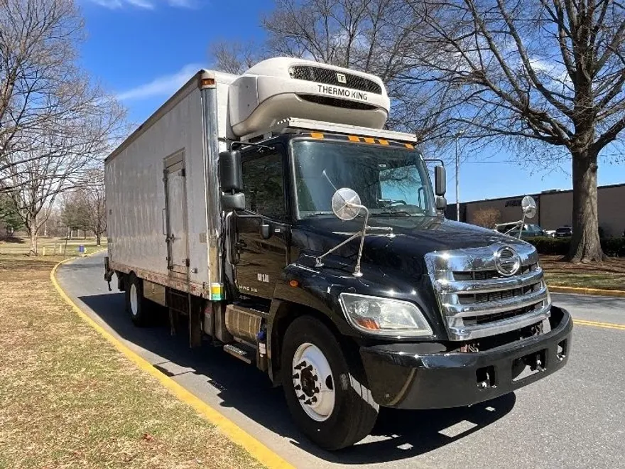 2019 Hino Conventional Type Truck photo 1