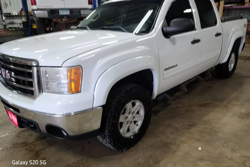 2012 Gmc Sierra SLE photo 1