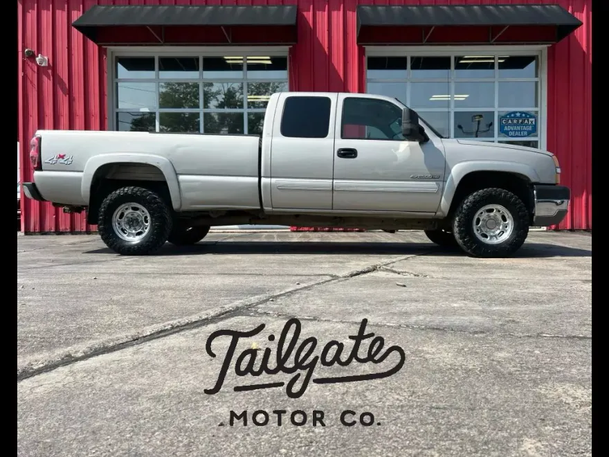 2004 Chevrolet Silverado 2500HD LS photo 1