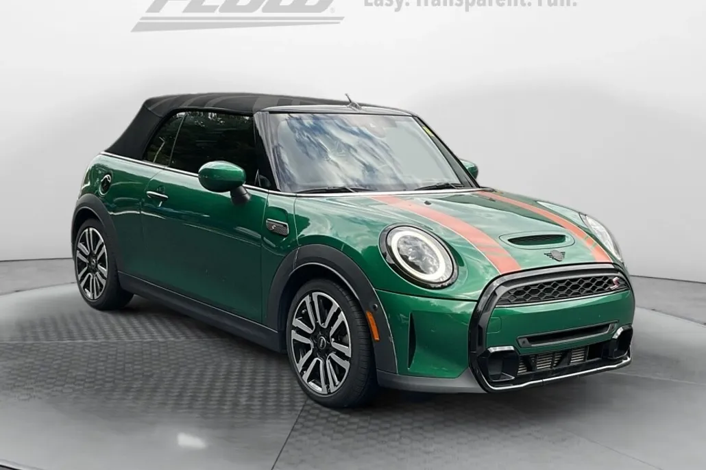 2022 Mini Cooper Convertible S photo 1
