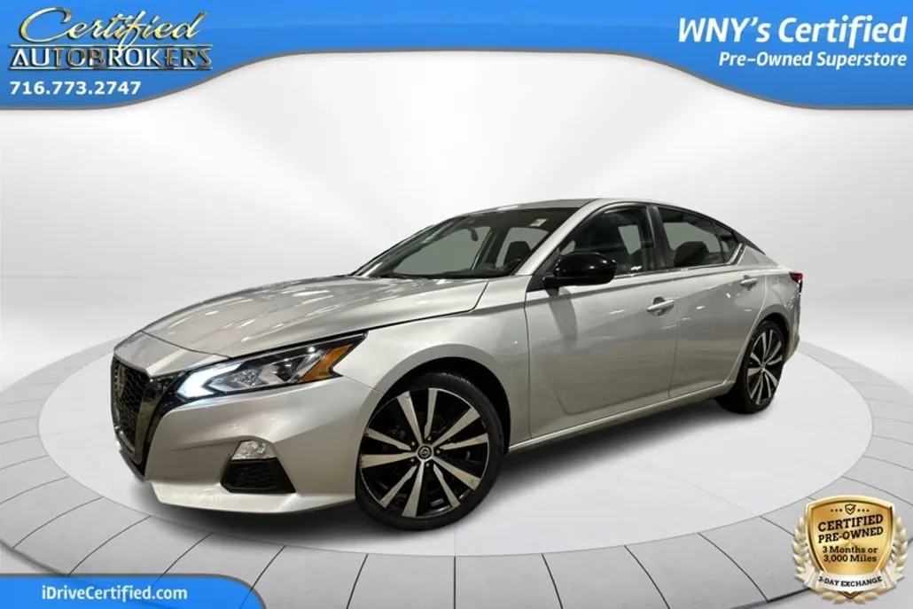 2022 Nissan Altima 2.5 SR photo 1