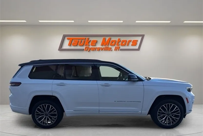 2025 Jeep Grand Cherokee L Summit Reserve photo 1