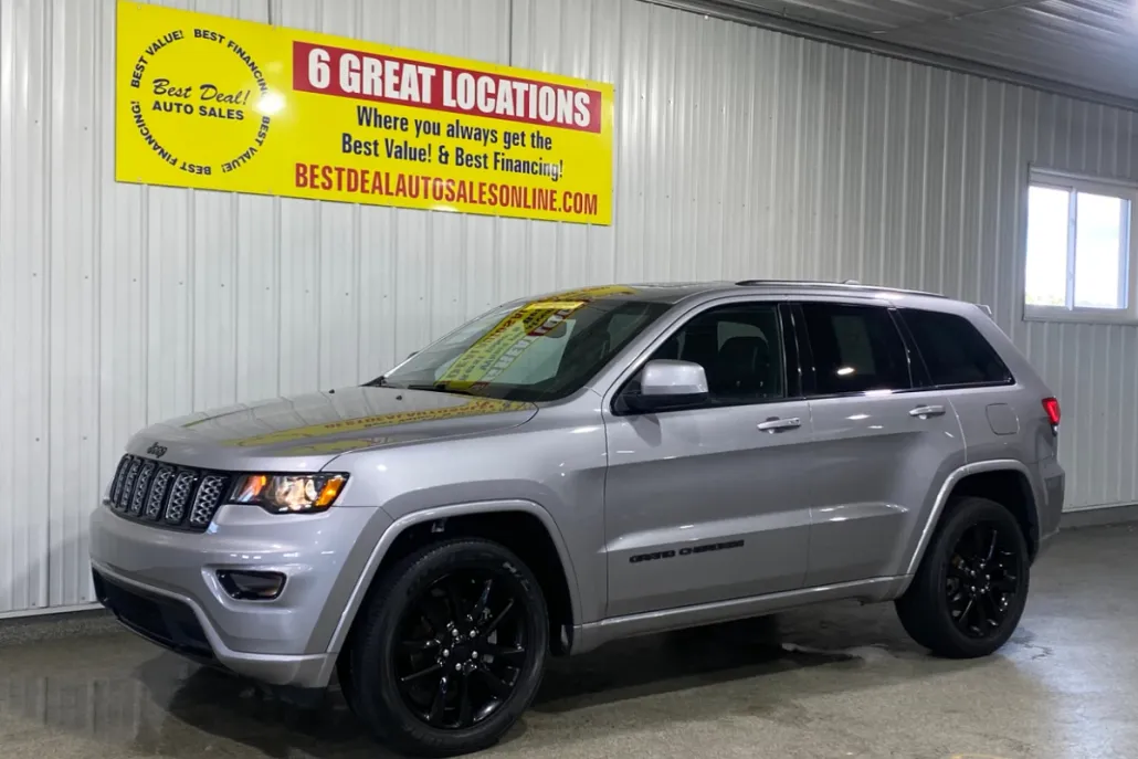 2020 Jeep Grand Cherokee Laredo photo 1