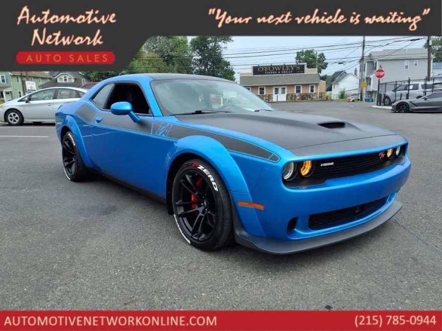 2023 Dodge Challenger R/T Scat Pack Widebody photo 1