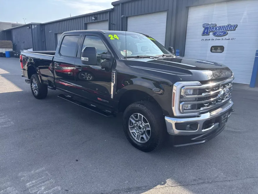 2024 Ford F-350 Lariat photo 1