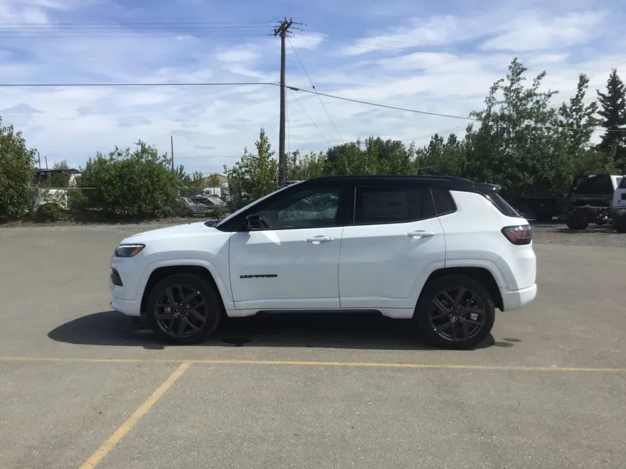 2025 Jeep Compass Limited photo 1